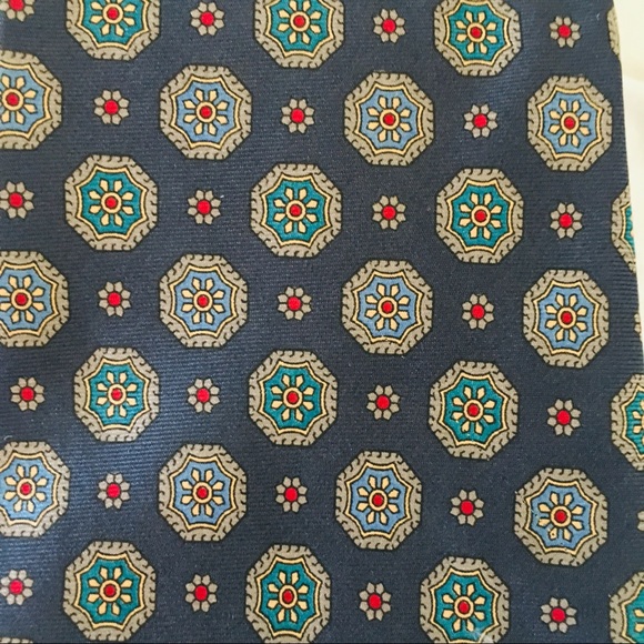 Hathaway unique print Blue and Red Silk Tie Navy - Picture 2 of 6